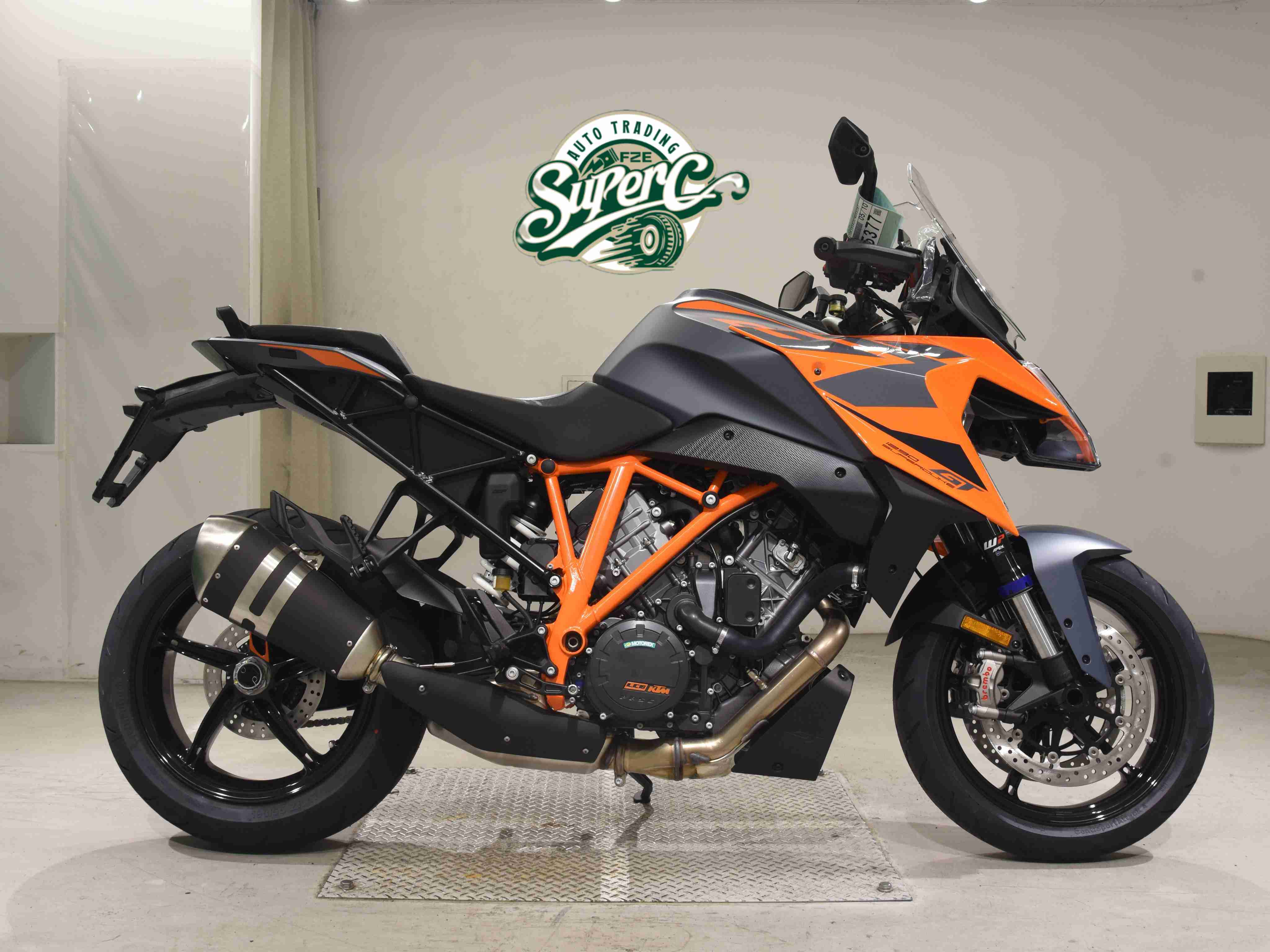 KTM 1290 SUPER DUKE GT
